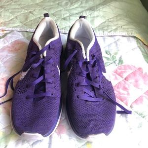 Purple Nike flyknit lunar size 8